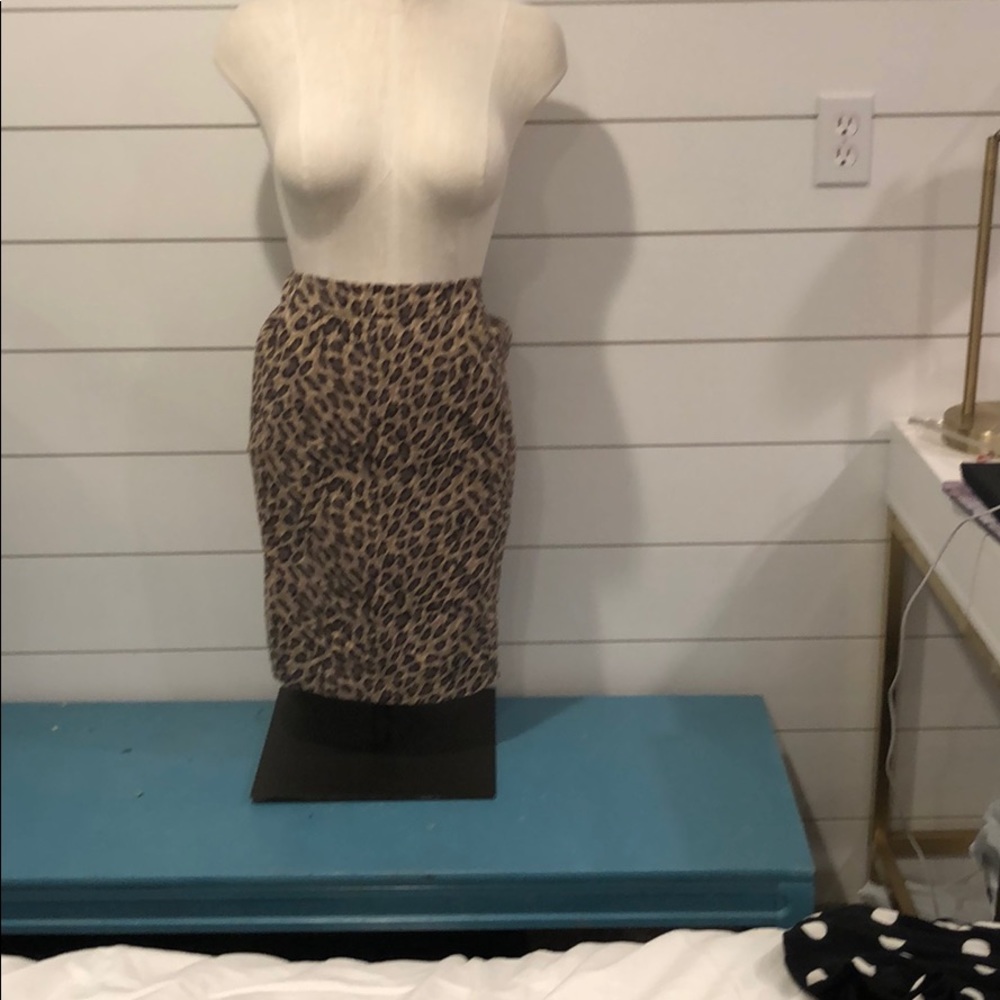 LOFT Ann Taylor leopard print pencil skirt size 0